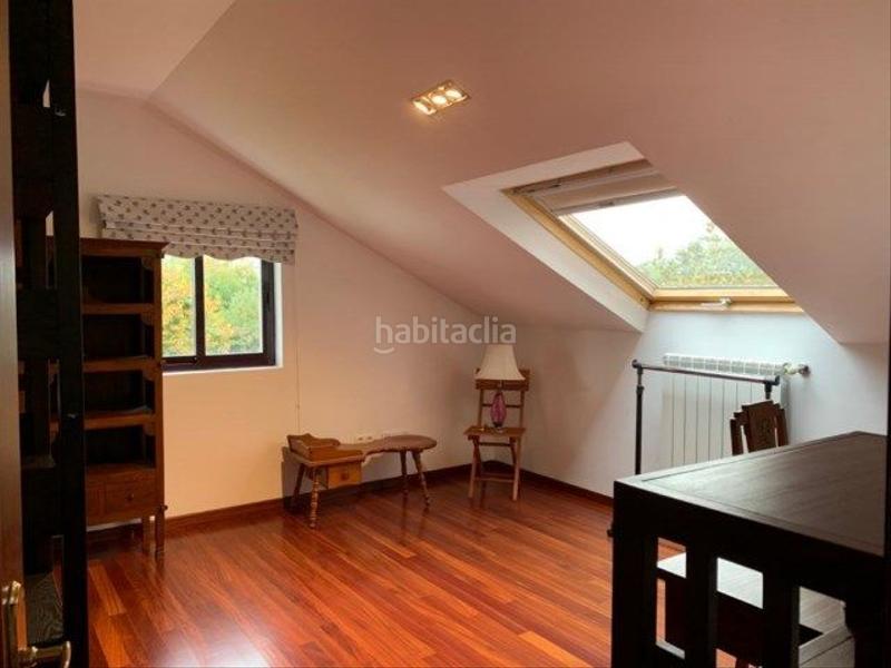 Foto e5402ab4-df21-4e34-8421-0a9e0a143e33. Casa bifamiliare in rúa de lamas de abade 23 in Castiñeiriño - Cruceiro de Sar Santiago de Compostela