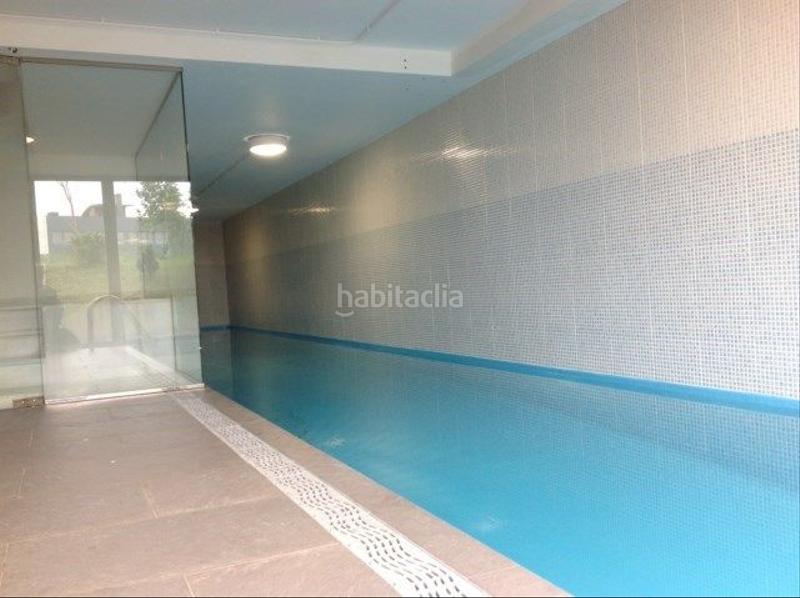 Foto faa2733a-e0e1-41ff-aa39-cbeee33bf584. Casa bifamiliare in rúa de lamas de abade 23 in Castiñeiriño - Cruceiro de Sar Santiago de Compostela