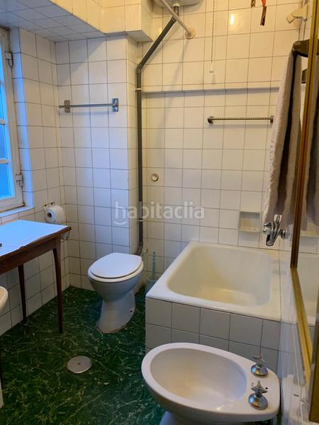 Foto 1242fb6f-d3a4-476e-8bd5-f0cf2fcfaea8. Casa adossada a avenida de figueroa 12 a Casco Histórico Santiago de Compostela