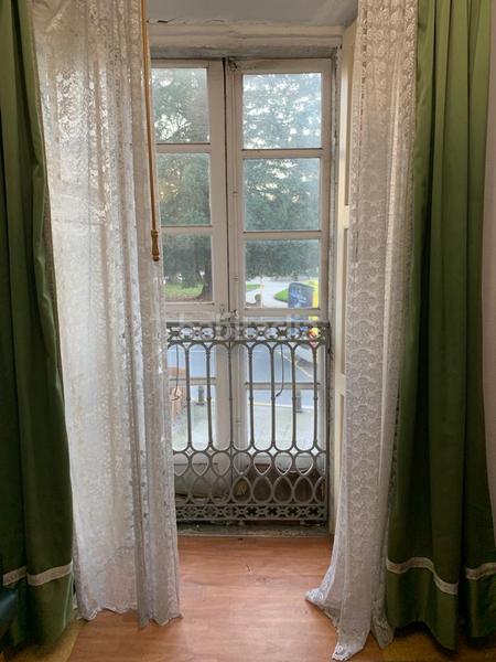 Foto 4c88a8a1-8900-4dde-9d48-40388bd36431. Casa adossada a avenida de figueroa 12 a Casco Histórico Santiago de Compostela