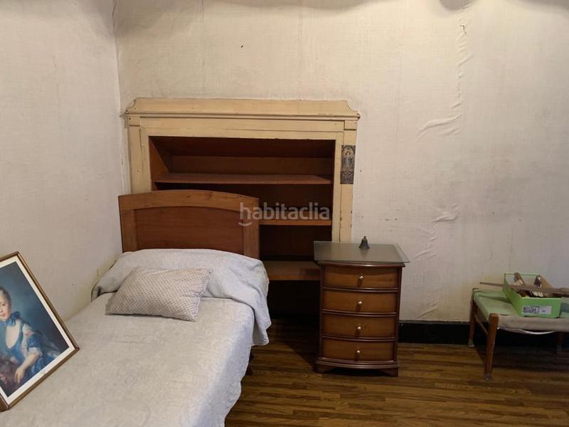 Foto e58337f9-648f-429c-9601-50559cf5d4f8. Casa adossada a avenida de figueroa 12 a Casco Histórico Santiago de Compostela