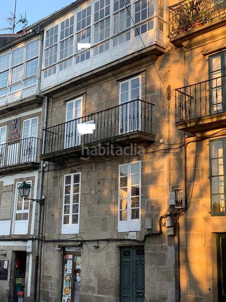 Foto e598582d-edd7-45ad-8a48-1e64d91d5898. Casa adossada a avenida de figueroa 12 a Casco Histórico Santiago de Compostela