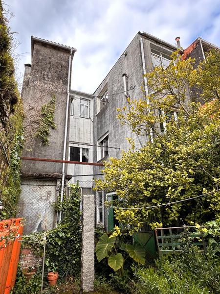 Foto 0326e26f-5912-43df-b4c7-5e13f1d37687. Casa en rúa ulla 14 casa de varias plantas en el centro de a estrada en Estrada (A)