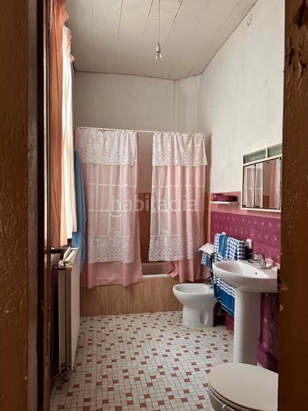 Foto a4d5910b-a738-4a68-ab80-e7df56ebdbac. Casa en rúa ulla 14 casa de varias plantas en el centro de a estrada en Estrada (A)