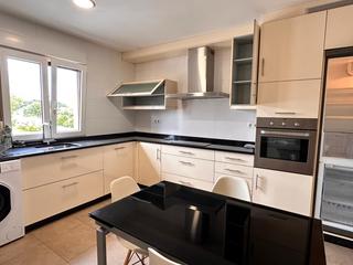 Rent Semi detached house in Vedra. Casa adosada de planta baja