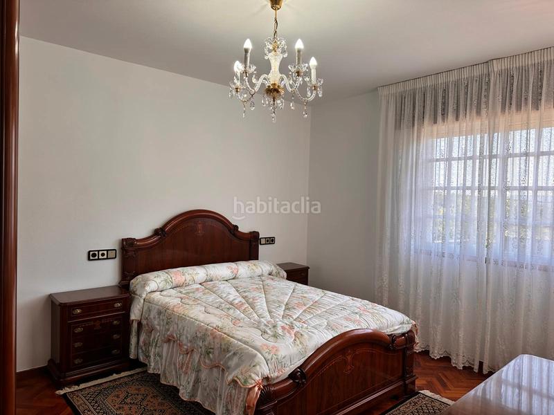 Foto 101c1de3-0386-4c00-b94e-8b2f9c309fb4. Alquiler casa en lugar loureda 18 en Boqueixón
