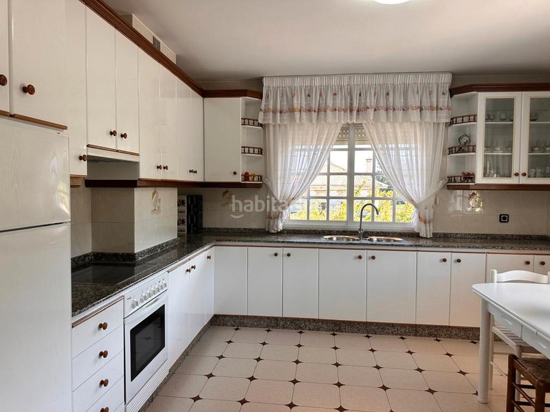 Foto 5077b739-c445-4d6d-b6f9-1ba33ba92306. Alquiler casa en lugar loureda 18 en Boqueixón