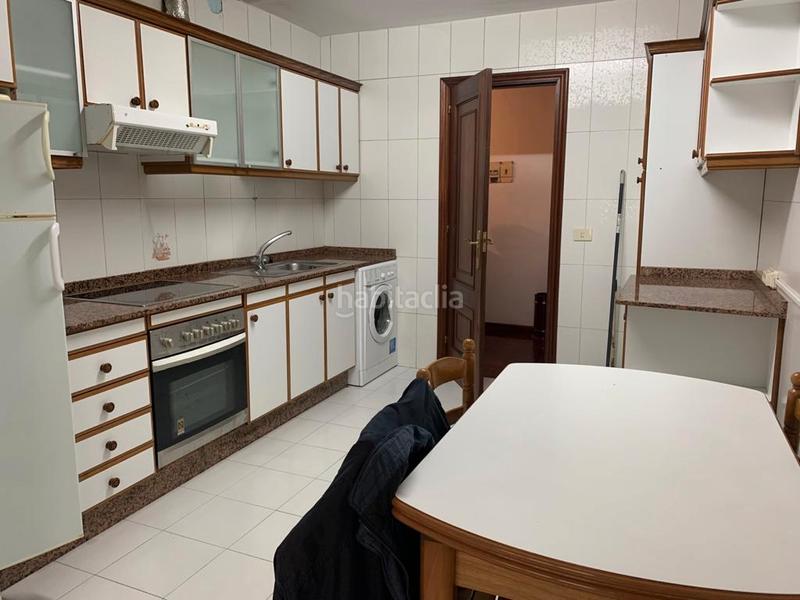 Foto 0c66e3e3-734b-4c4b-9518-b5081d251606. Piso en avenida rosalía de castro 34 piso amplio y luminoso 3 dormitorios, 2 pequeños balcones, baño, aseo en Ames