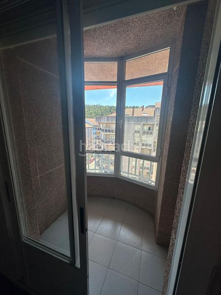 Foto 33966ae4-ab68-4938-ae07-431fabf6e99a. Piso en avenida rosalía de castro 34 piso amplio y luminoso 3 dormitorios, 2 pequeños balcones, baño, aseo en Ames