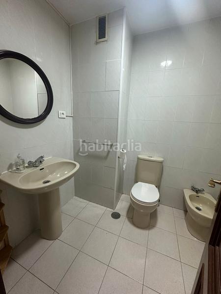 Foto e8e8cd84-df5b-42df-b94d-abe31eb7acbe. Piso en avenida rosalía de castro 34 piso amplio y luminoso 3 dormitorios, 2 pequeños balcones, baño, aseo en Ames