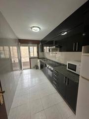 Pis  Rúa magdalena 9. Piso luminoso de 3 dormitorios