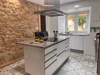 Haus  Lugar cachosenande 17. Casa de piedra en lestedo