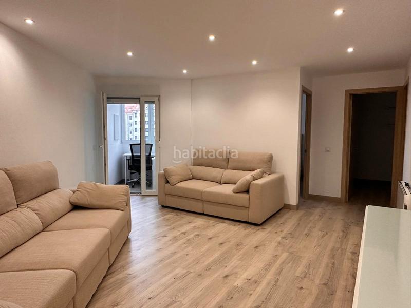 Foto 733d70e4-7973-421f-8f5c-a3f36d065c16. Miete etagenwohnung in rúa panasqueira 5 in O Milladoiro Ames