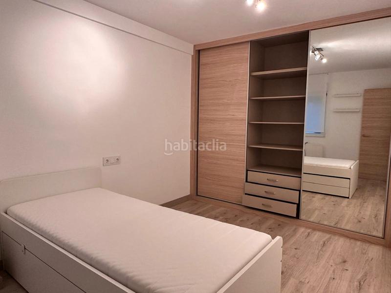 Foto 594d7eb7-6101-4a35-aa64-478694c7147b. Rent flat in rúa panasqueira 5 in O Milladoiro Ames