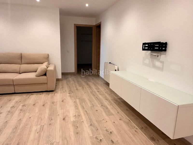 Foto c8d51624-ec97-43d5-a2bf-5de7a178a327. Rent flat in rúa panasqueira 5 in O Milladoiro Ames