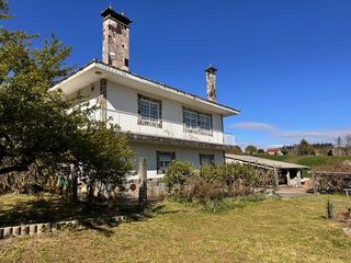 Maison à Lugar loureda 18. Casa de campo muy cercana a lavacolla