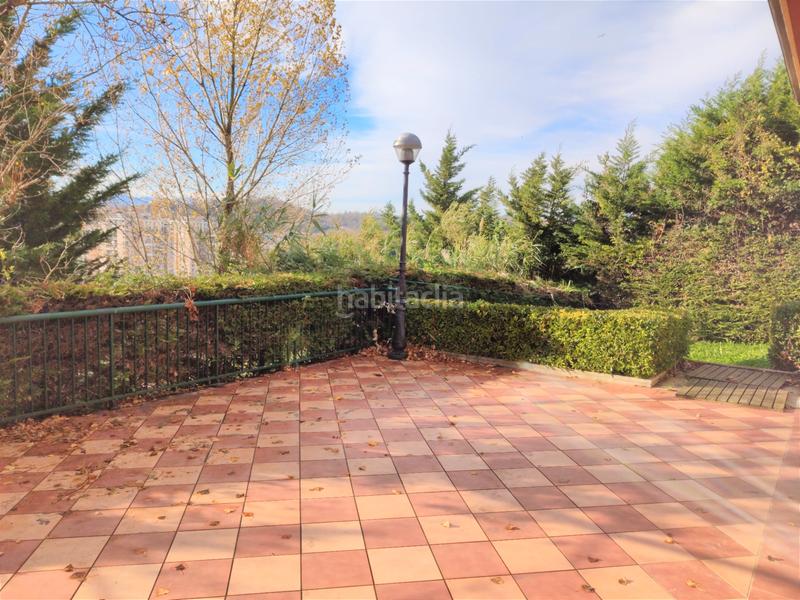 Foto 04006e33-f265-49d2-9dfb-5e0abeaaf73f. Casa adossada amb aparcament a Egia Donostia - San Sebastián