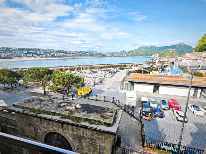 Foto 7ef130e7-de33-4989-aaa7-12132735919f. Etagenwohnung in Parte Vieja Donostia - San Sebastián