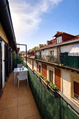 Pis a Sarriegi Plaza