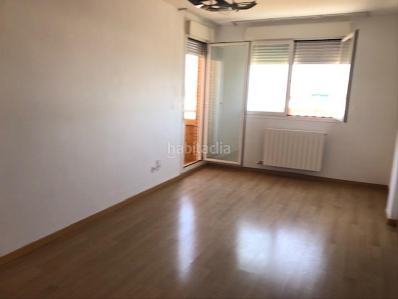 Foto 09c4f544-c0b5-4dbe-bc52-6bd03caebf97. Piso en Valdefierro Zaragoza