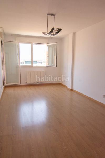 Foto 99962e5c-c7d5-4dff-9b31-b52e3e735f03. Piso en Valdefierro Zaragoza