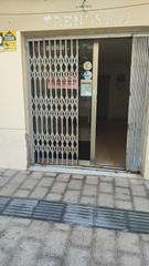 Lloguer Local Comercial  Calle general prim. Local situado en pleno centro
