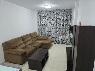 Miete Etagenwohnung  Calle poeta salvador rueda. Piso de dos dormitorios situado en el barrio del hipódromo