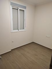 Location Appartement à Calle general prim 15. Piso de tres dormitorios sin amueblar en pleno centro de la ciud