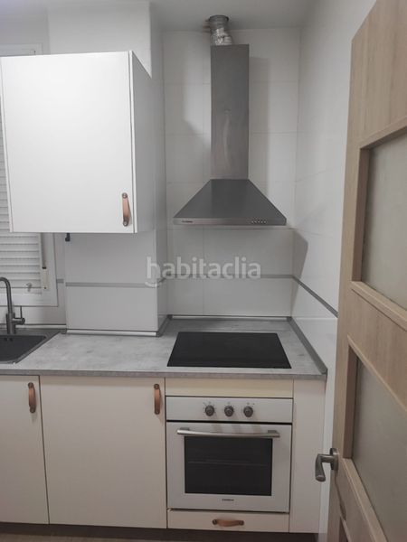Foto 0ed0e8a1-255d-480a-84c3-9dfb980c24bd. Rent flat in Centro Melilla
