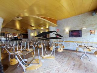 Location Local commercial à Sancti Spiritus - San Juan. Local com. en alquiler en centro, 2 despachos.