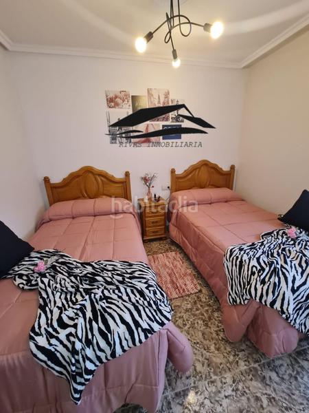 Foto 57d1e0dd-fa19-4d57-a9a3-ecd7f30cf079. Chalet  en venta , 3 dormitorios. en Cepeda