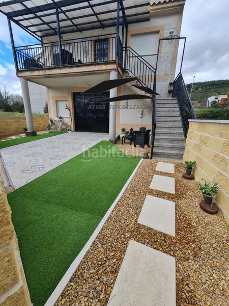 Foto a2f7c080-7bcc-435a-83e3-73d52bf2fafa. Chalet  en venta , 3 dormitorios. en Cepeda