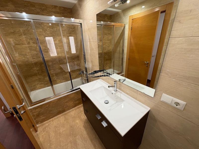 Foto 7d6d89fc-1539-4adf-ab9b-4b2443a915d0. Miete etagenwohnung mit heizung in Salesas Salamanca