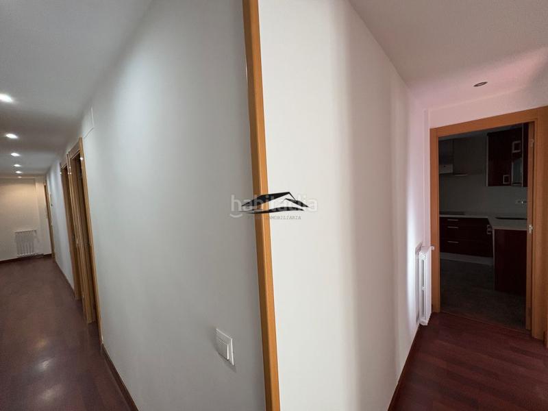 Foto 9891f61f-eb21-43e3-85a7-07ad26a13692. Rent flat with heating in Salesas Salamanca