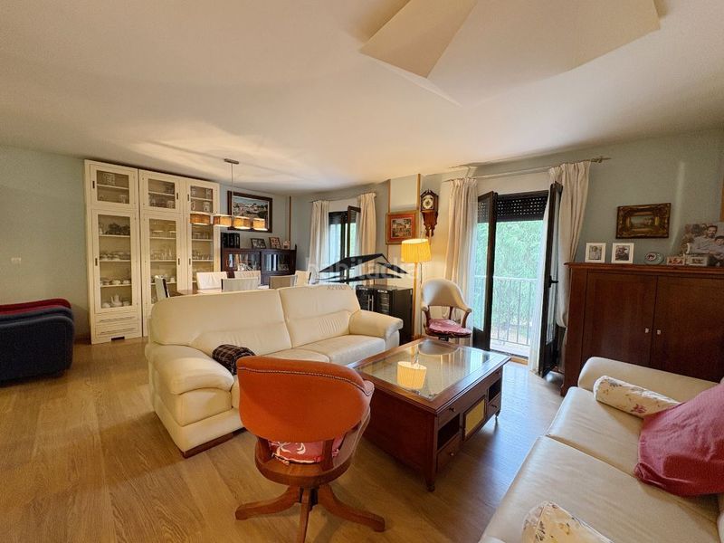 Foto 05136e25-ea12-453c-965b-22ddb7689f3a. Casa amb calefacció aparcament a Santibáñez de la Sierra