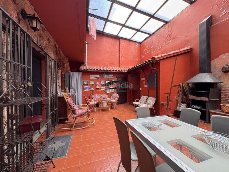 Foto 19d57efd-ac99-4366-90cc-50902525d1a6. Casa amb calefacció aparcament a Santibáñez de la Sierra