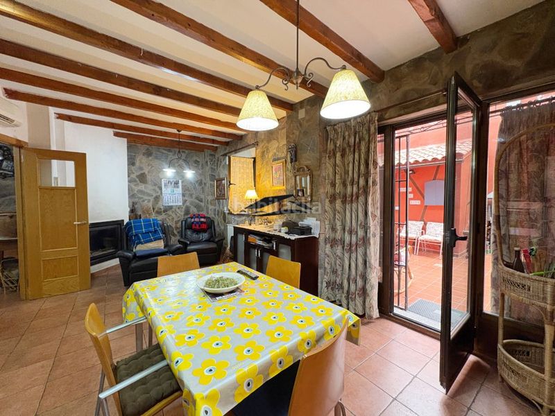 Foto 3d6f3926-d7ef-4d01-beab-2407c7e0456d. Casa amb calefacció aparcament a Santibáñez de la Sierra