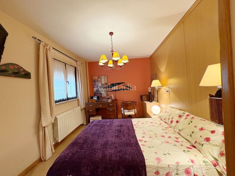 Foto b05af927-966e-46cc-a39f-49031fb53907. Casa amb calefacció aparcament a Santibáñez de la Sierra