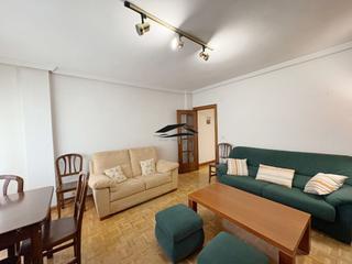 Appartement à Rollo - Puente Ladrillo. Piso en venta en comuneros, 4 dormitorios.