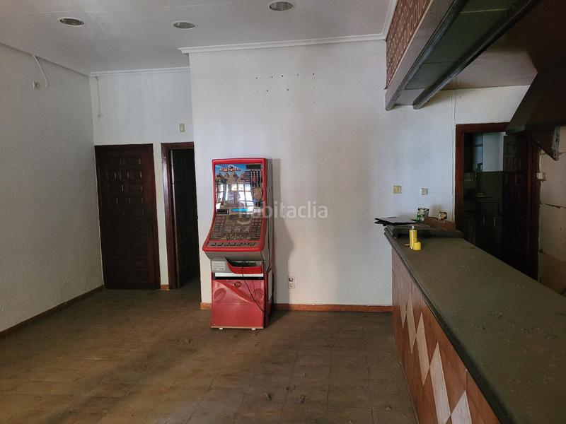 Foto 4f3ced44-6796-4a04-a3f3-636b6ee50204. Lloguer local comercial a Las Fuentes Zaragoza