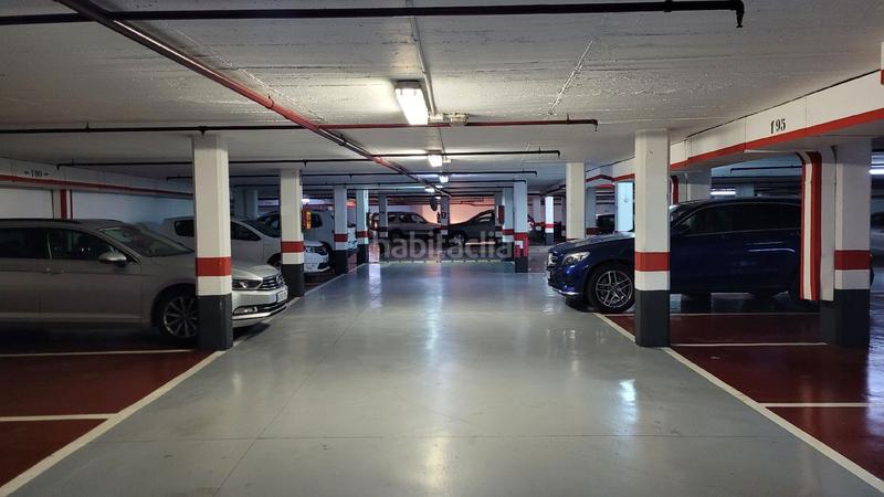 Foto 8fb6c49b-f321-40e0-a677-f73f904d9ffd. Parking voiture dans Paseo Independencia Zaragoza