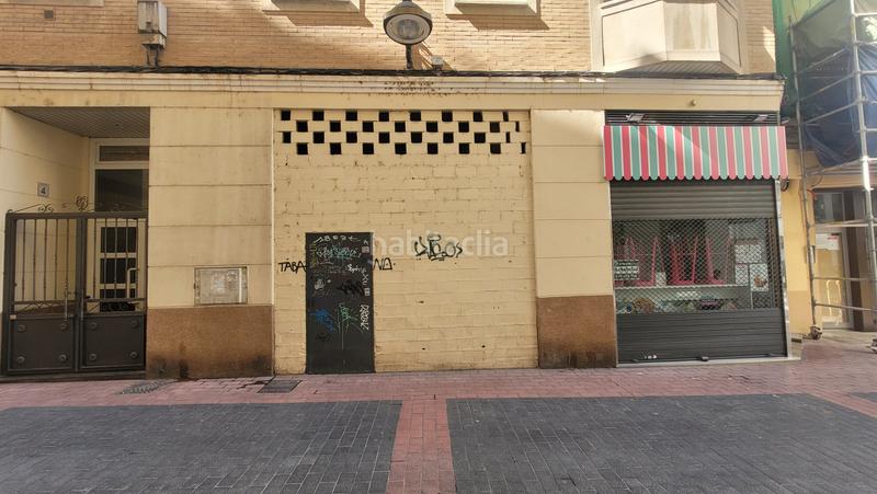 Foto 34d04043-8953-4fa8-84e4-697b8c13a1e1. Alquiler local comercial en calle de santiago 4 en Zaragoza