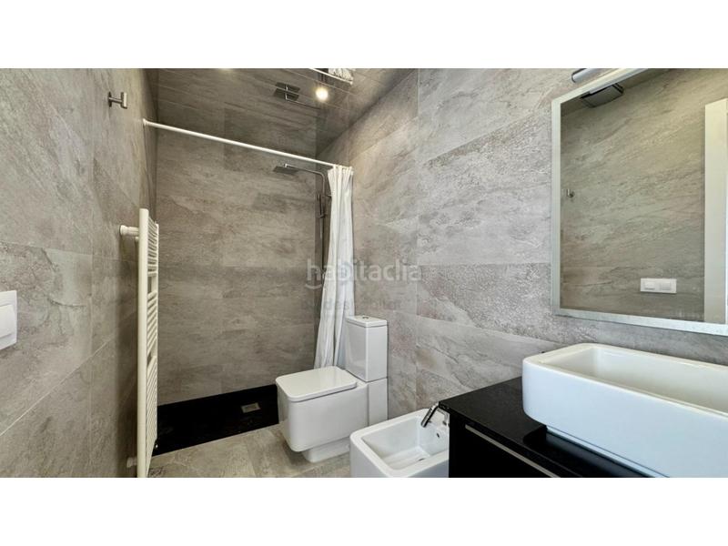 Foto 5e3a1f2f-daa2-43b5-93bb-8f55b242d7ae. Casa  adosada con posibilidad para dos familias en Moià