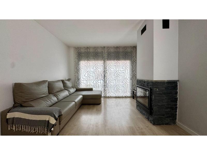 Foto 9cdefd1a-84a4-4a51-b15b-9d6004145611. Casa  adosada con posibilidad para dos familias en Moià