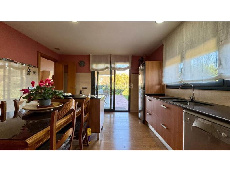 Foto 6c02f47d-44e0-48b6-85a4-ae8d3ea66c34. Maison avec chauffage parking dans Puig-reig