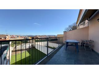 Maison jumelée à Polinyà. Casa muy cómoda con garaje, chimenea y jardín.