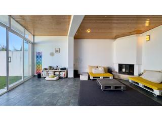 Casa adossada a Poliny. Casa muy cmoda con garaje, chimenea y jardn.