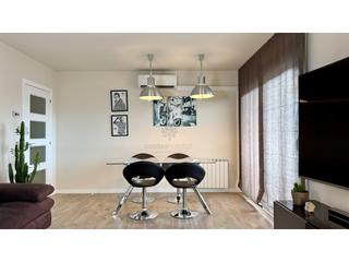 Appartement  N/a. Piso seminuevo con ascensor y plaza de aparcamiento , en el cent