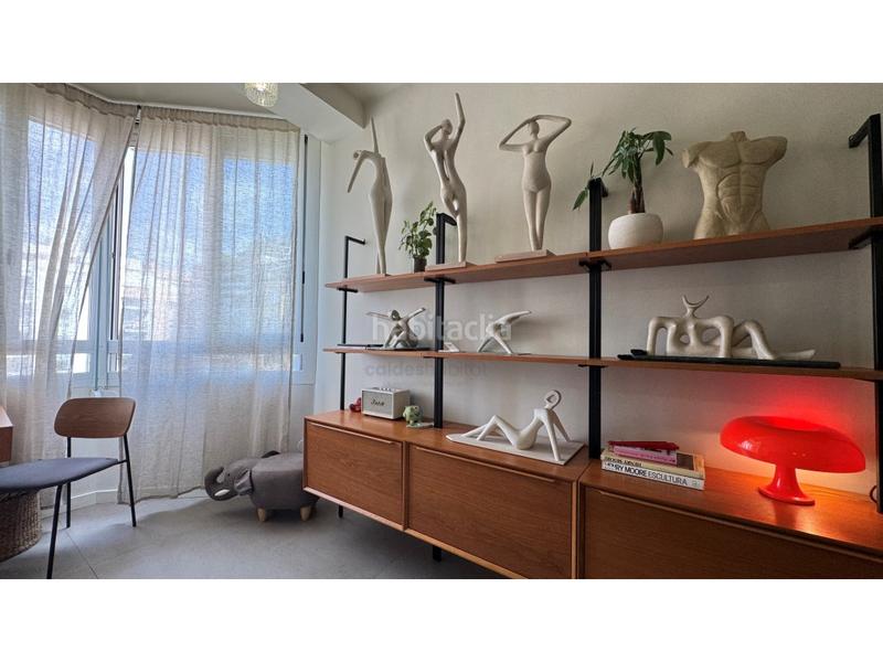 Foto dc1c7a9d-70c8-47ad-9a5e-f4c14cf8851e. Piso pis a floridablanca 3 habitacions en Sant Antoni Barcelona