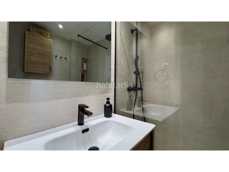 Foto f1e0ed2c-2039-4384-a210-9bbc3eedc1f2. Piso pis a floridablanca 3 habitacions en Sant Antoni Barcelona